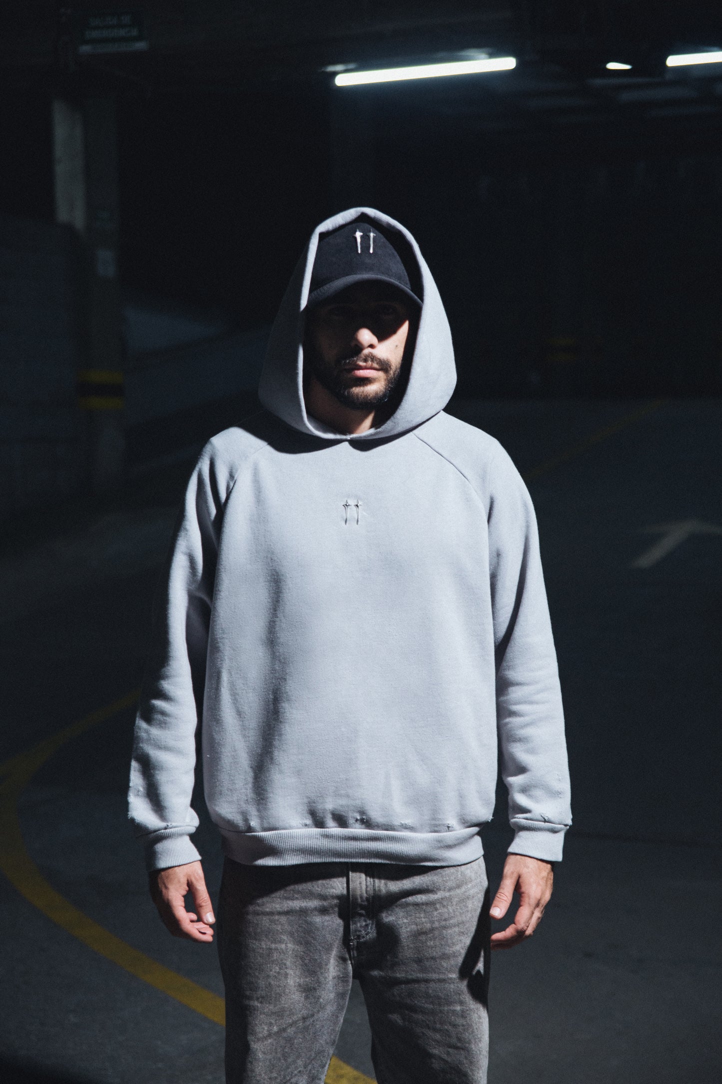 HOODIE002 SILVER