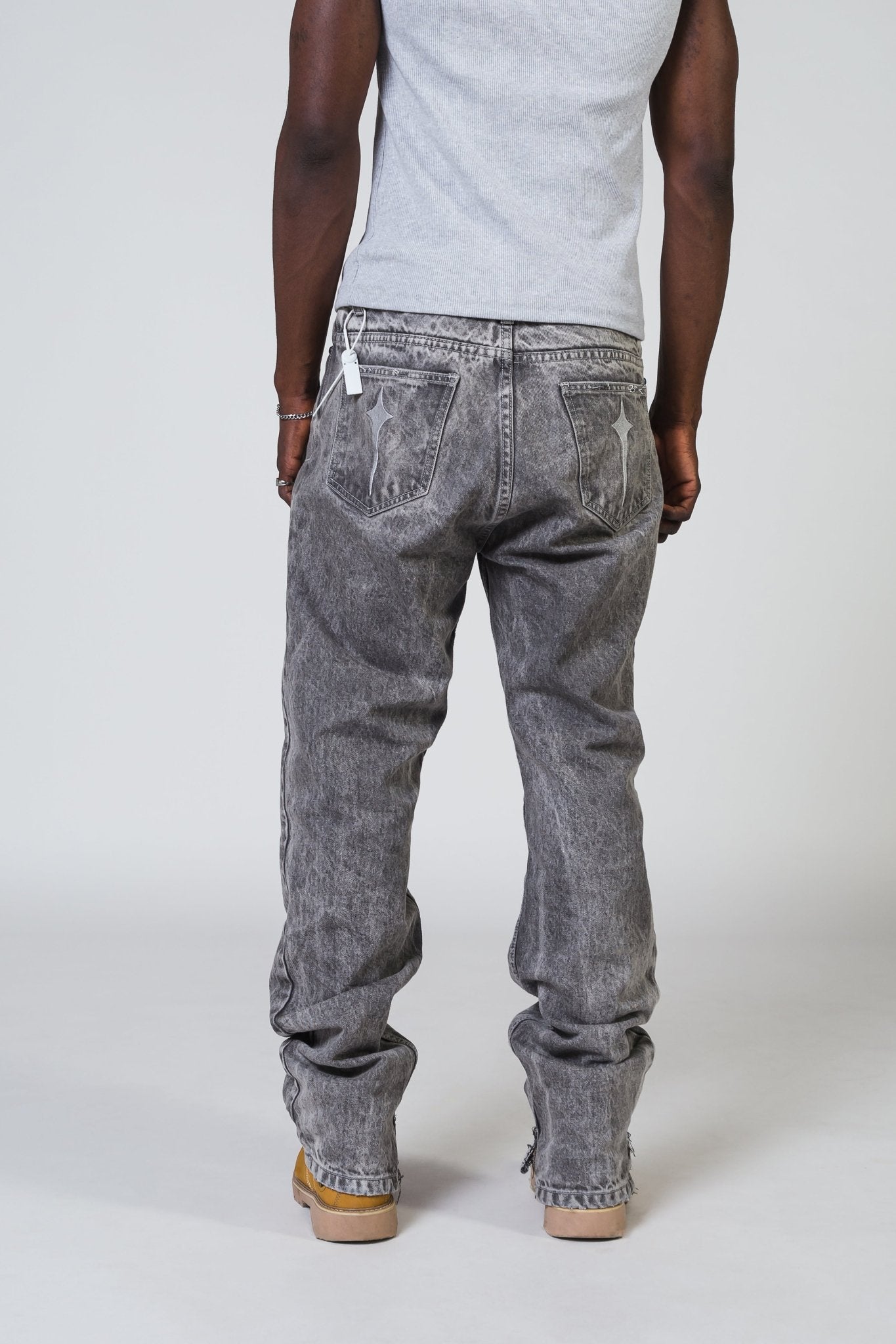 ULTIMATEGREY - MONTTREAL