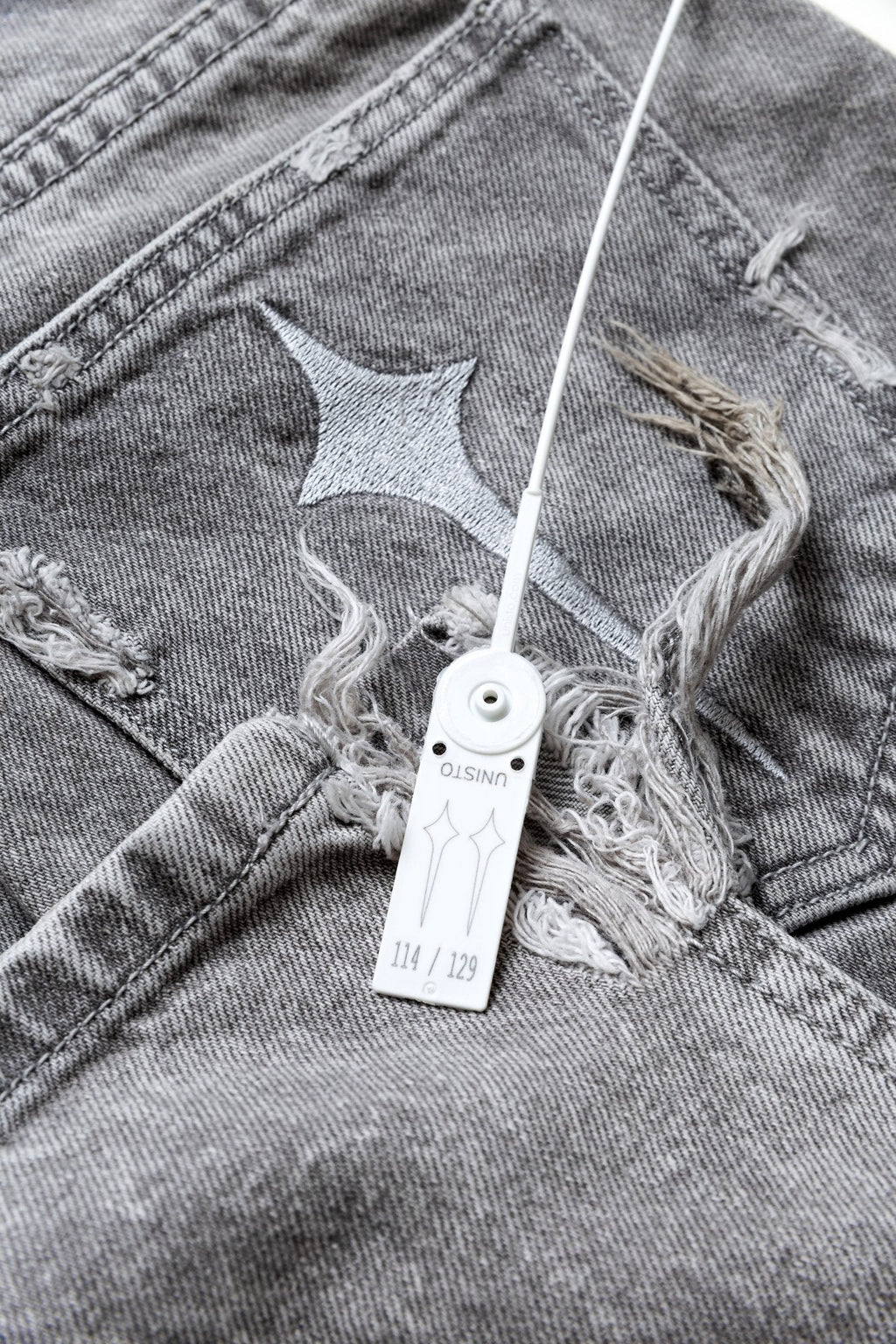 ULTIMATEGREY - MONTTREAL