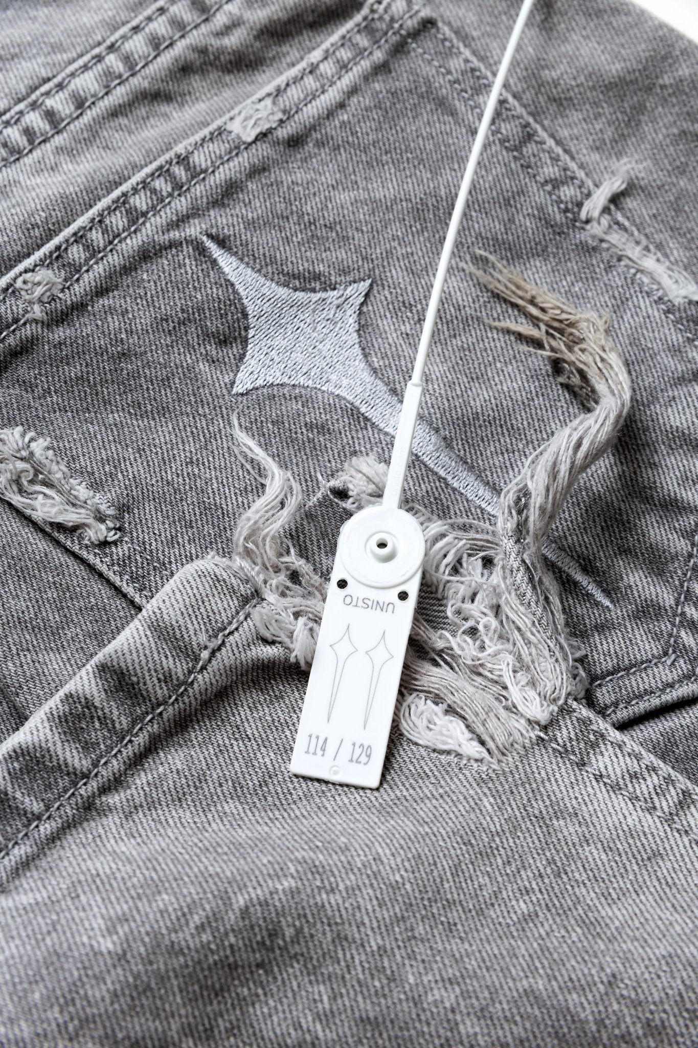 ULTIMATEGREY - MONTTREAL